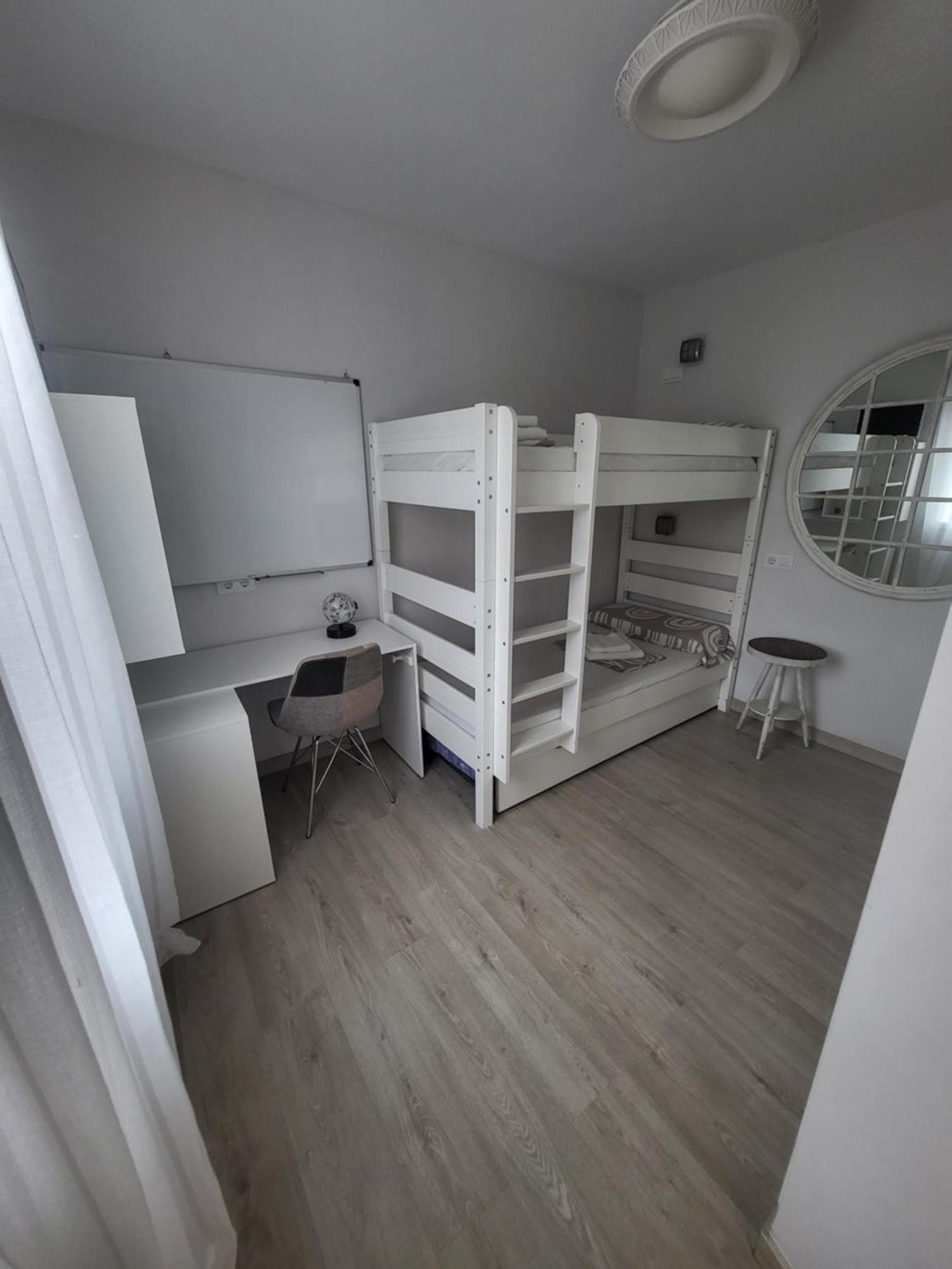 Palmeral Lara Casas * Almería